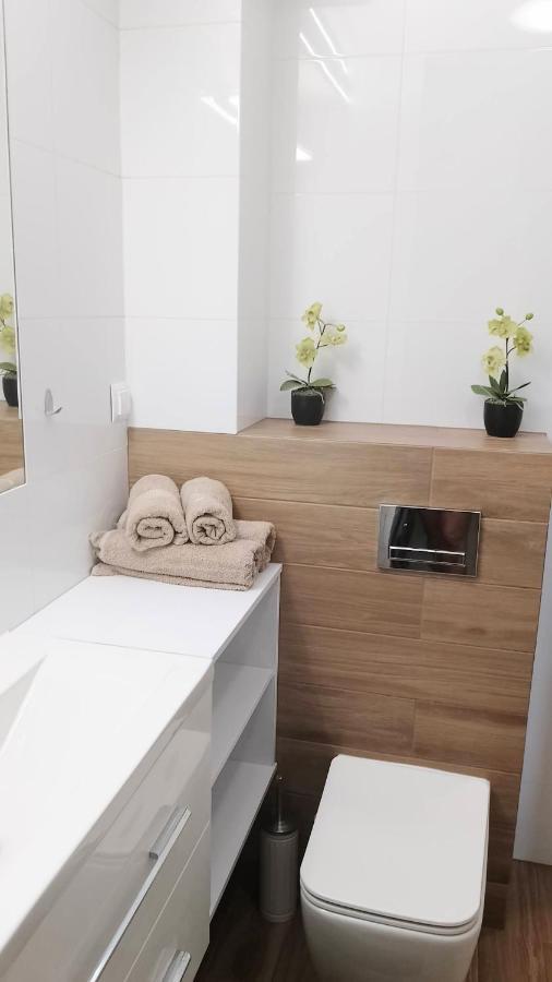 Apartament Zalesie Z Tarasem Lubiń Kültér fotó